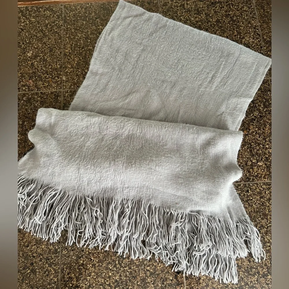😍SUPER SOFT😍 Gray Scarf. 19 inches wide by 84 inches long!